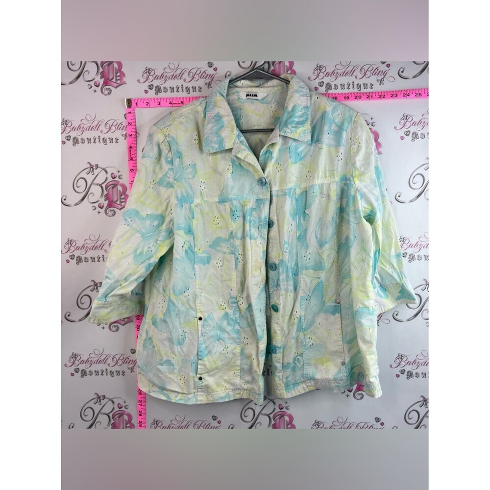 ALIA shirt button up Pastel Blue and Cream Floral Button-Down Shirt Jacket